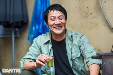 NSƯT Hoàng Hải: Từ quá khứ đi buôn lợn đến vai Lưu "nát" gây sốt màn ảnh