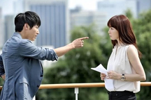 Ghen tuông mù quáng, sau 20 năm tôi quỳ xuống xin lỗi vợ con