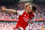 Thắng đậm Man City, Arsenal giành Siêu cúp Anh