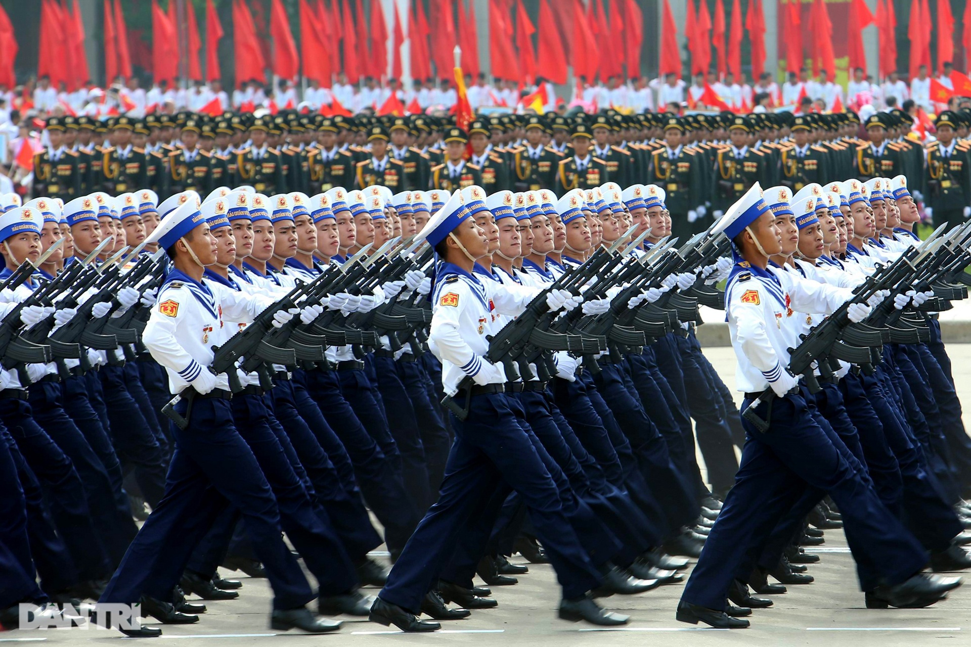 Ngắm Lễ diễu binh hùng tráng, rộn ràng đường phố Thủ đô dịp Quốc khánh 2015 - 13