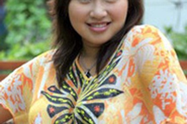 Khánh Linh: “Không thuộc típ người thường xuyên son phấn”