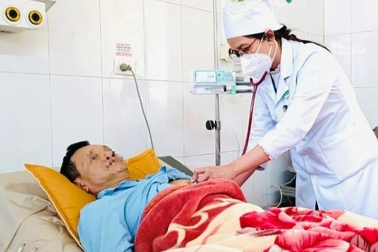 Nghẹt thở cứu sống người đàn ông 5 lần ngưng tim, ngưng thở