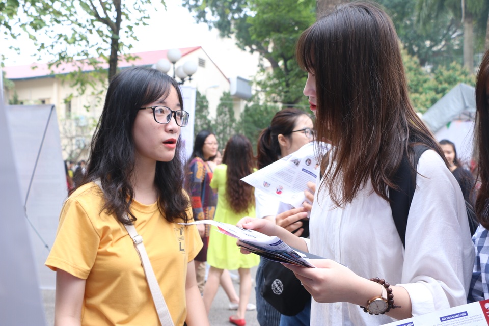 Thí sinh sợ khó, sợ chân lấm tay bùn nên ít vào học ngành Nông lâm, KHTN - 2 Thí sinh sợ khó, sợ chân lấm tay bùn nên ít vào học ngành Nông lâm, KHTN - 2