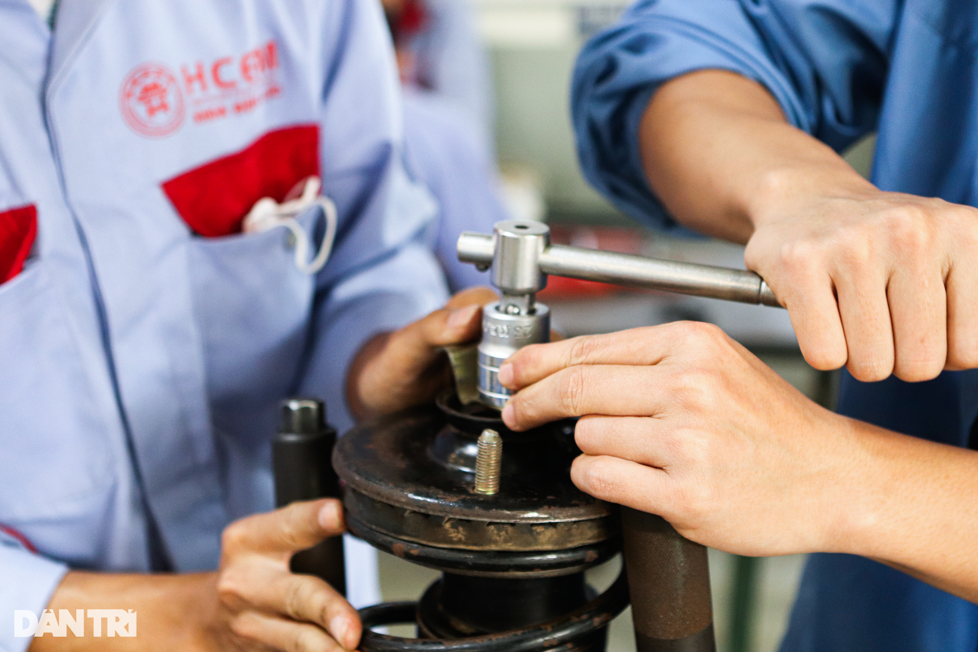 Học nghề một triệu đồng/tháng, làm việc ở châu Âu lương vài chục triệu đồng - 7 Học nghề một triệu đồng/tháng, làm việc ở châu Âu lương vài chục triệu đồng - 7