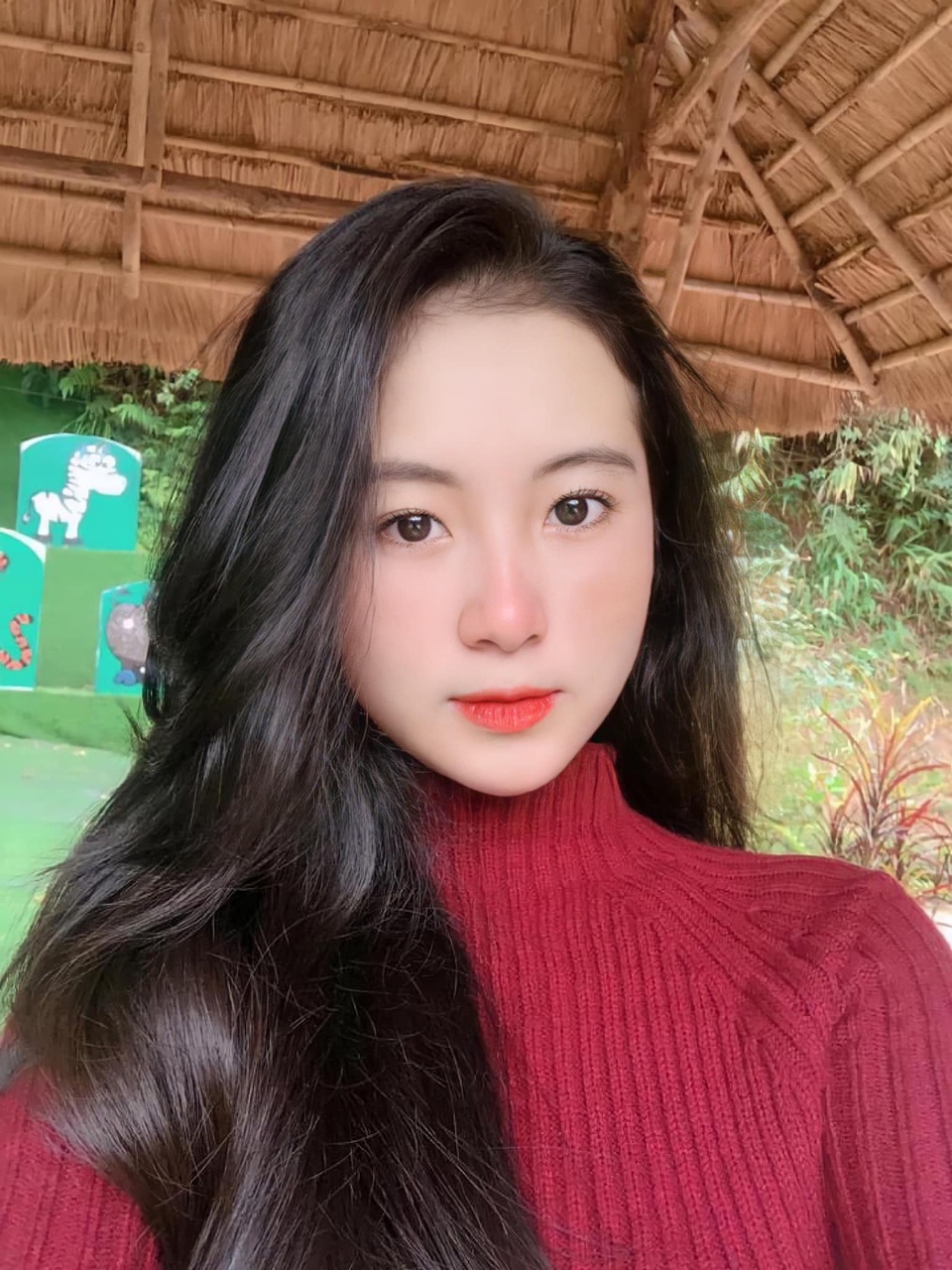 Thiếu nữ Đà Nẵng 17 tuổi được khen đẹp thuần khiết, thơ ngây - 2 Thiếu nữ Đà Nẵng 17 tuổi được khen đẹp thuần khiết, thơ ngây - 2