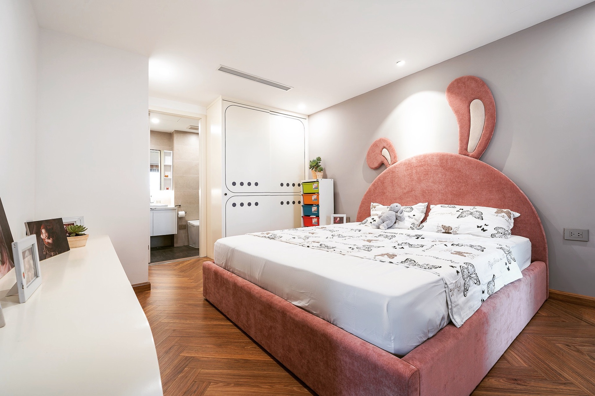 Nội thất căn hộ Duplex rộng 360m2 có sân vườn siêu đỉnh ở Hà Nội - 10 Nội thất căn hộ Duplex rộng 360m2 có sân vườn siêu đỉnh ở Hà Nội - 10