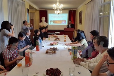 Kỷ niệm ngày sinh lần thứ 125 Chủ tịch Hồ Chí Minh tại Algeria