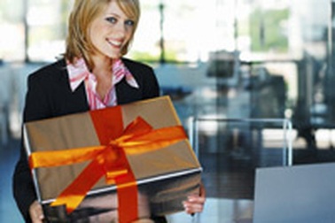 Tặng quà đồng nghiệp dịp cuối năm 