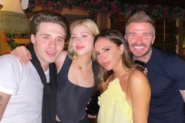 Sóng gió gia tộc Beckham lại bùng nổ khi con trai cả bị chỉ trích bất hiếu