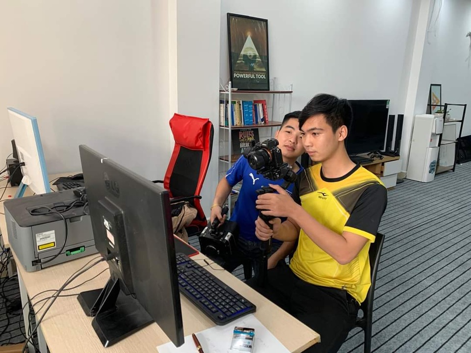 Sinh viên làm thêm: Được và mất gì? - 2 Sinh viên làm thêm: Được và mất gì? - 2