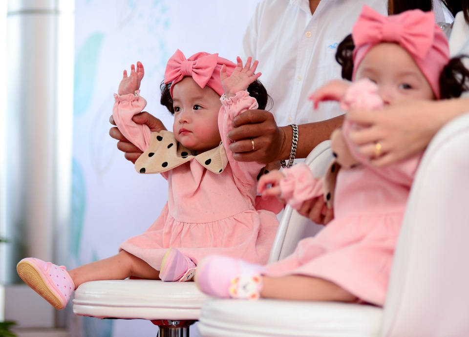 Trúc Nhi và Diệu Nhi.jpg Trúc Nhi và Diệu Nhi.jpg