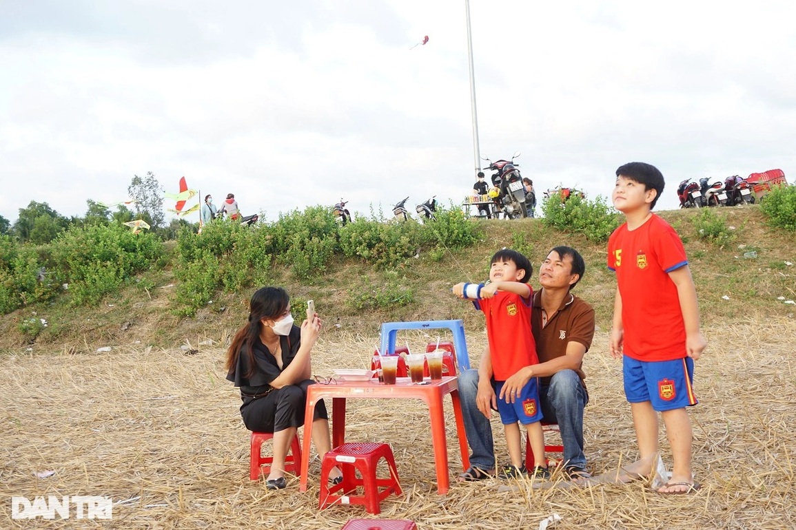 Bí mật đàm phán thuê mặt bằng của chủ quán cà phê ruộng độc nhất Việt Nam - 3 Bí mật đàm phán thuê mặt bằng của chủ quán cà phê ruộng độc nhất Việt Nam - 3