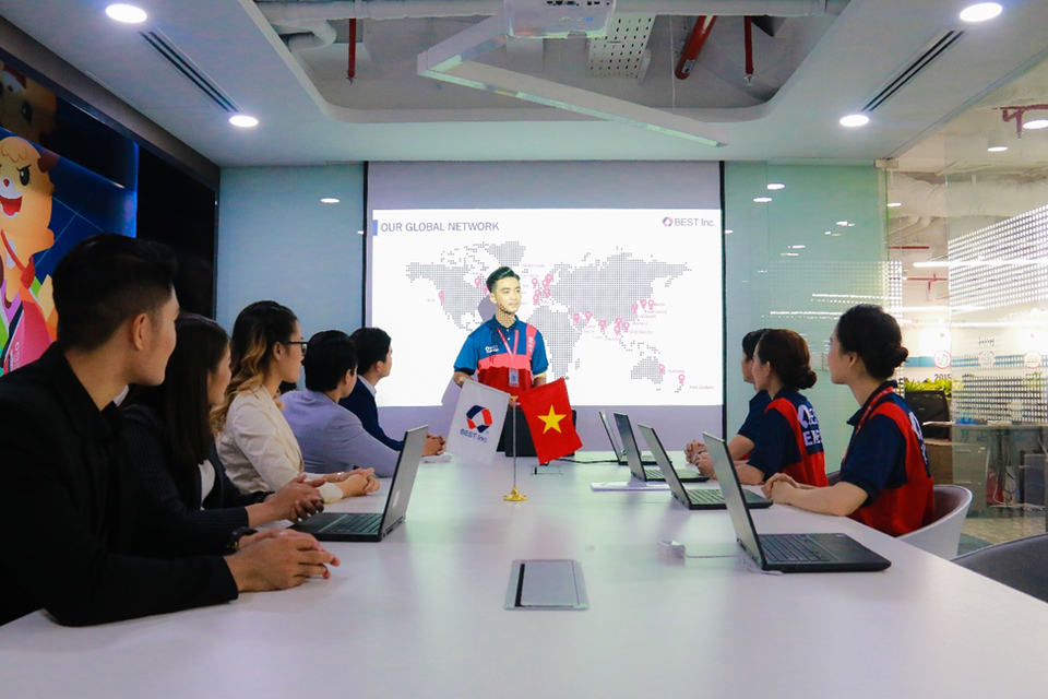 Nhượng quyền bưu cục chuyển phát nhanh - Mô hình kinh doanh đầy tiềm năng - 2 Nhượng quyền bưu cục chuyển phát nhanh - Mô hình kinh doanh đầy tiềm năng - 2