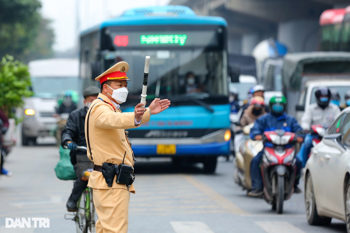 Bến xe vắng khách, cửa ngõ Thủ đô thông thoáng chiều ngày cuối năm 2021 - 3 Bến xe vắng khách, cửa ngõ Thủ đô thông thoáng chiều ngày cuối năm 2021 - 3