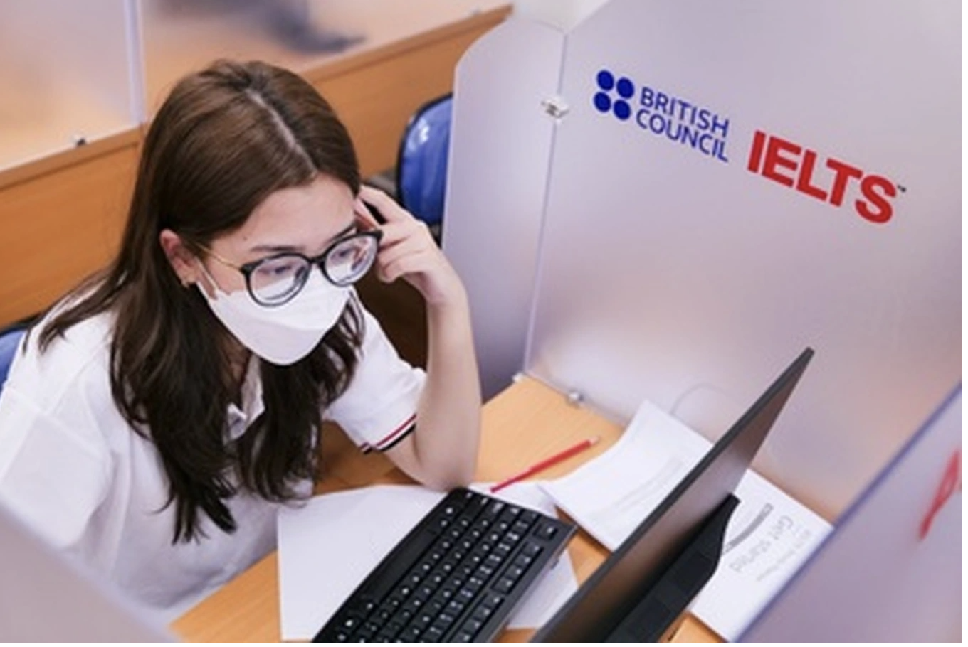 ابتداءً من 30 مارس، توقف عن إجراء اختبار IELTS على الورق - 1 Từ 30/3 dừng thi IELTS trên giấy - 1