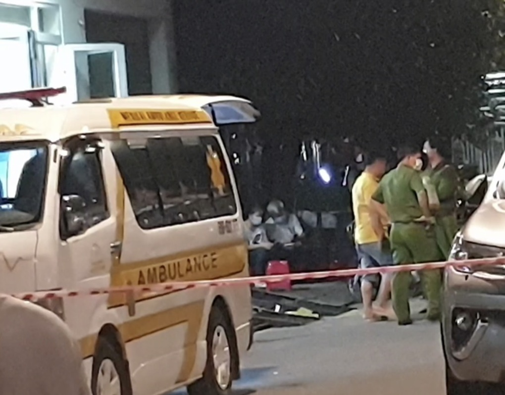 Buồn chuyện gia đình, người đàn ông lên lầu nhà riêng treo cổ - 1 Buồn chuyện gia đình, người đàn ông lên lầu nhà riêng treo cổ - 1