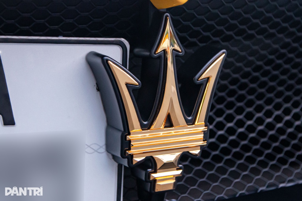 Maserati MC20 mạ vàng độc nhất Việt Nam được rao bán với giá Maserati MC20 mạ vàng độc nhất Việt Nam được rao bán với giá