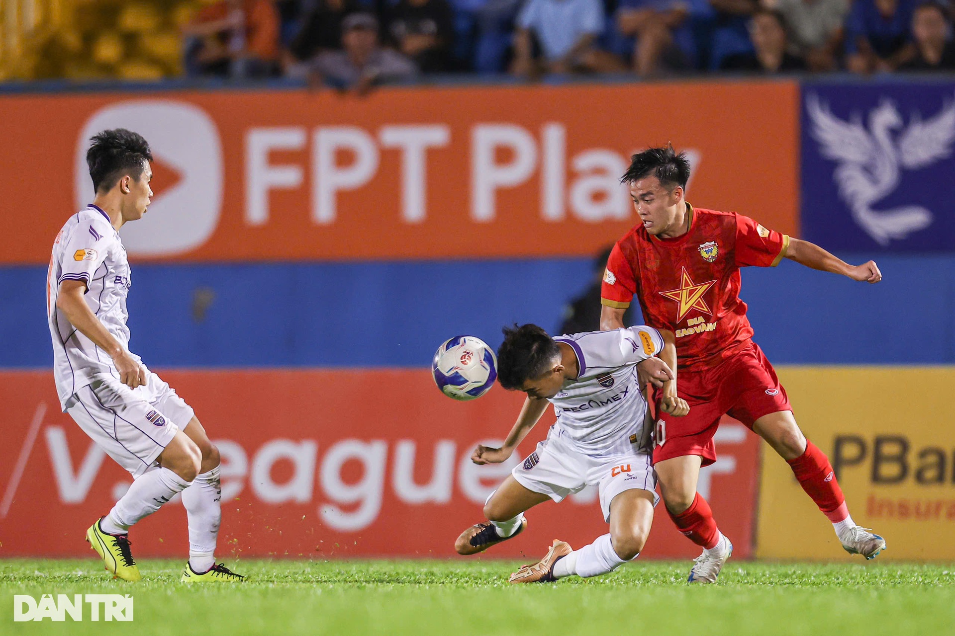 Hồng Lĩnh Hà Tĩnh nối dài chuỗi trận bất bại ở V-League - 9 Hồng Lĩnh Hà Tĩnh nối dài chuỗi trận bất bại ở V-League - 9