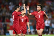 Đội tuyển Việt Nam thắng Hong Kong nhờ quả phạt đền