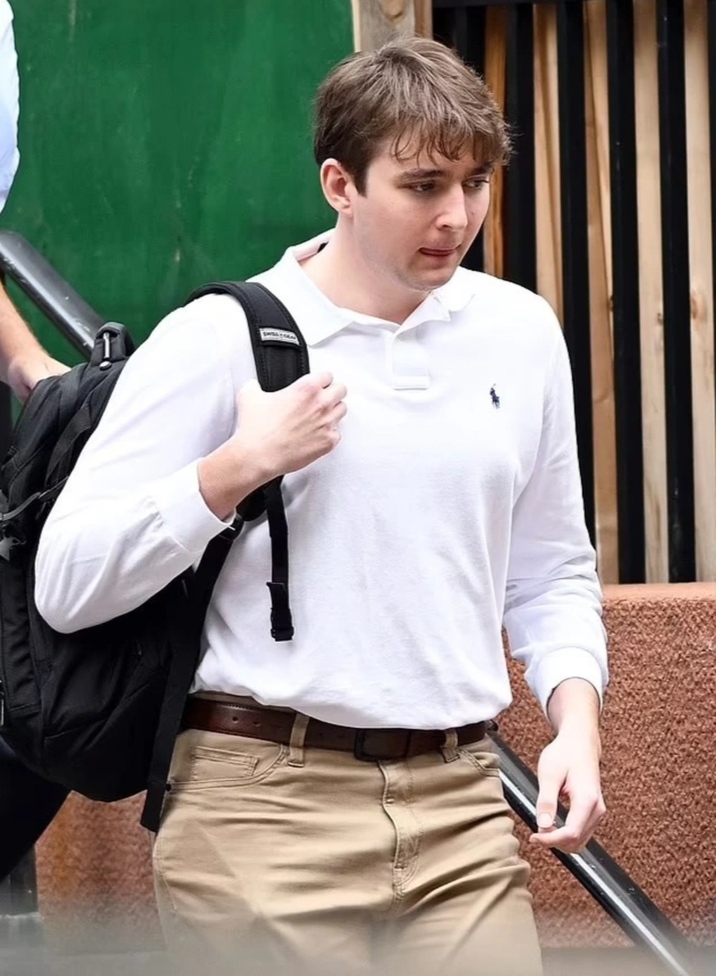 Là con Tổng thống Mỹ, Barron Trump phải lách luật để giao tiếp với bạn - 1 Là con Tổng thống Mỹ, Barron Trump phải lách luật để giao tiếp với bạn - 1
