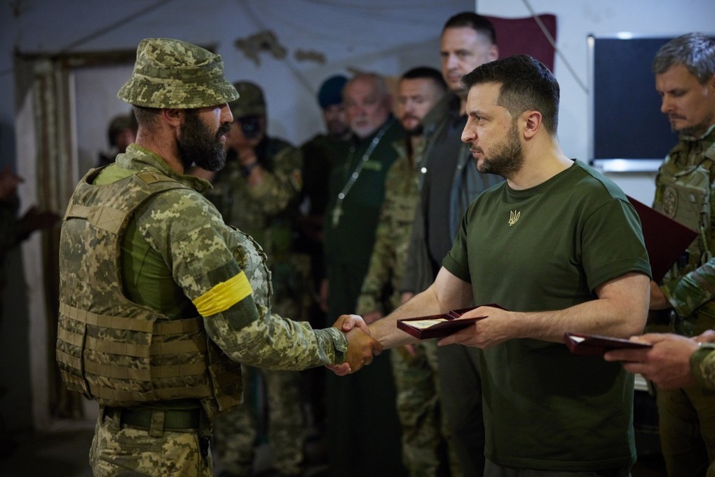 Ukraine bắt nghi phạm liên quan tới âm mưu ám sát ông Zelensky - 1 Ukraine bắt nghi phạm liên quan tới âm mưu ám sát ông Zelensky - 1