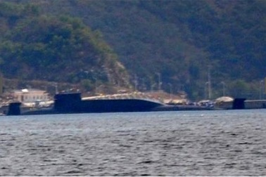 Trung Quốc lùa tàu ngầm hạt nhân xuống Biển Đông?