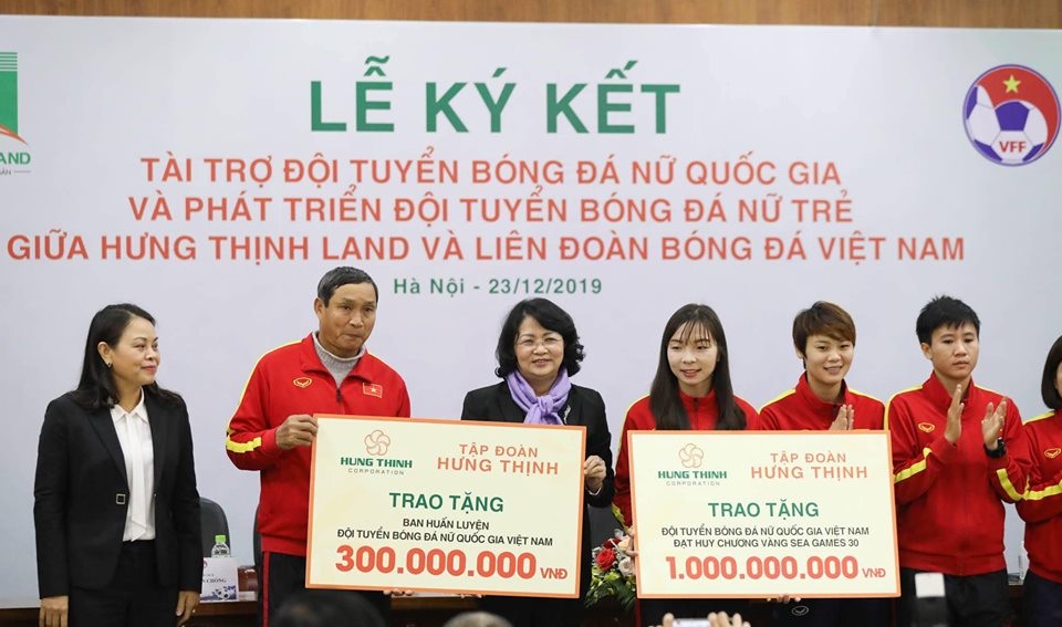 Hưng Thịnh Land tài trợ 100 tỷ đồng cho Đội tuyển bóng đá nữ Quốc gia và Phát triển Đội tuyển nữ trẻ hướng đến World Cup - 3 Hưng Thịnh Land tài trợ 100 tỷ đồng cho Đội tuyển bóng đá nữ Quốc gia và Phát triển Đội tuyển nữ trẻ hướng đến World Cup - 3