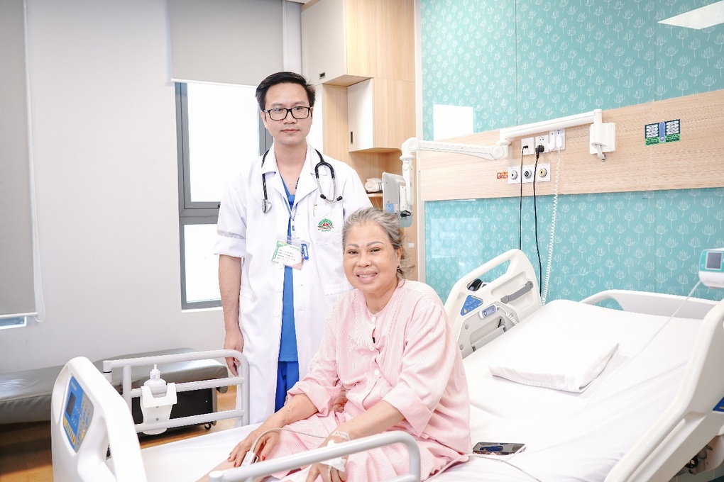 Đặt stent động mạch vành, cứu sống khách du lịch nhồi máu cơ tim cấp trong đêm - 3 Đặt stent động mạch vành, cứu sống khách du lịch nhồi máu cơ tim cấp trong đêm - 3