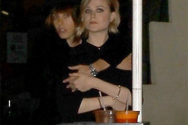 Evan Rachel Wood hẹn hò người đồng tính