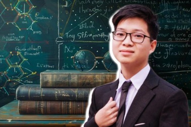 Tính cách thủ khoa khối A00 đến từ trường làng Hà Nội trong mắt bạn bè