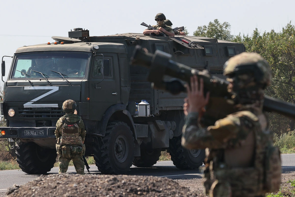 Nga tấn công bằng 3 mũi xung kích ở Donetsk, Ukraine nỗ lực chống đỡ - 1 Nga tấn công bằng 3 mũi xung kích ở Donetsk, Ukraine nỗ lực chống đỡ - 1