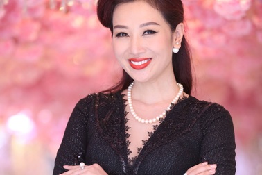 Á hậu Thu Hương đẹp quyến rũ thu hút mọi ánh nhìn