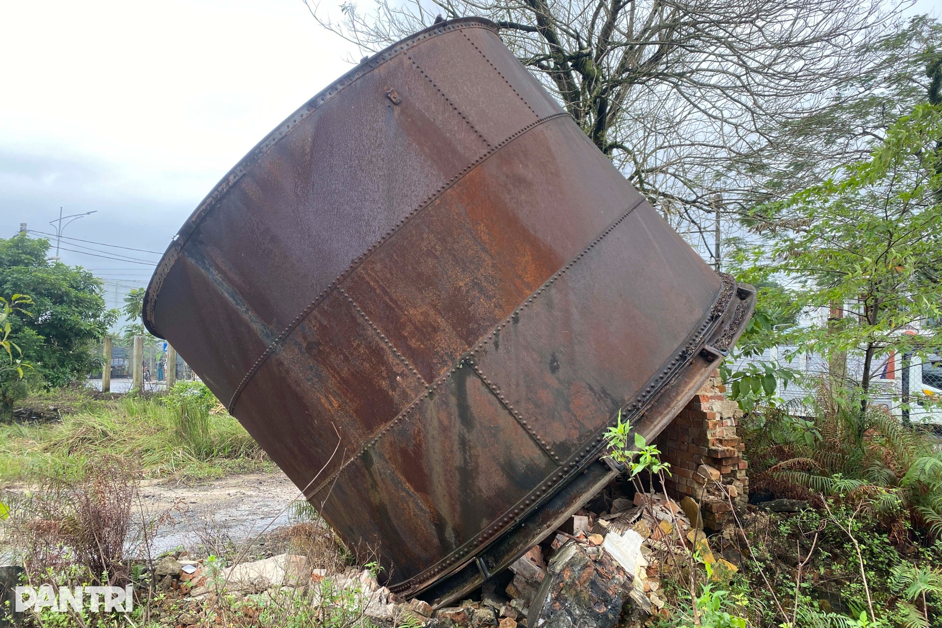 5 lò vôi gần 130 năm tuổi rệu rã, chực chờ sụp đổ - 12 5 lò vôi gần 130 năm tuổi rệu rã, chực chờ sụp đổ - 12