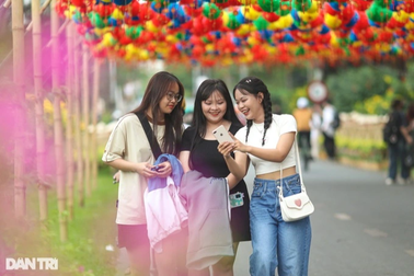 Cả nước nắng nóng dịp nghỉ lễ Giỗ Tổ Hùng Vương