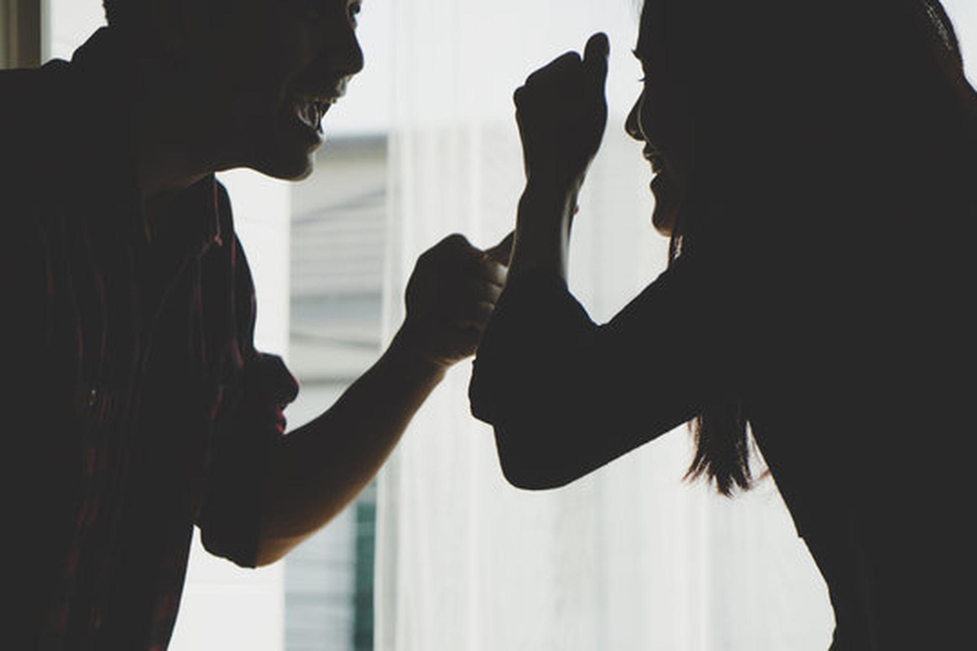 Những dấu hiệu cho thấy mối tình của bạn chỉ là tốn thời gian - 10 Những dấu hiệu cho thấy mối tình của bạn chỉ là tốn thời gian - 10
