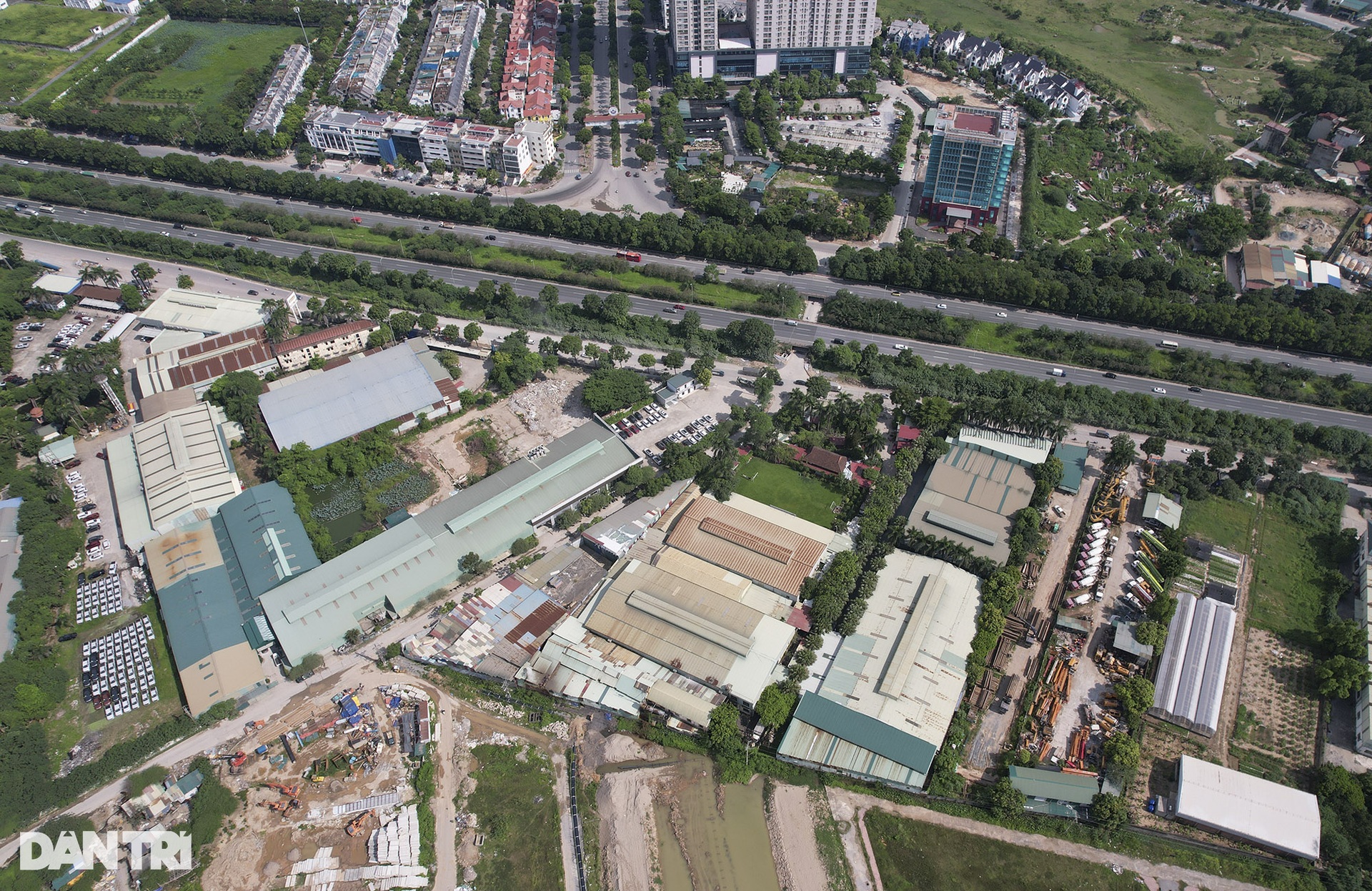 Đường vành đai 3,5 từ Đại lộ Thăng Long đến QL32 vẫn ngổn ngang sau 7 năm - 2 Đường vành đai 3,5 từ Đại lộ Thăng Long đến QL32 vẫn ngổn ngang sau 7 năm - 2