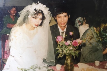 Thích thú những đám cưới “thời ông bà anh”: Rước dâu bằng xe đạp, mừng cưới bằng phích nước