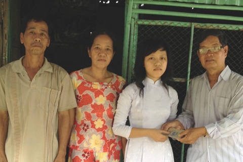 Cảm phục “ông Ba khuyến học”