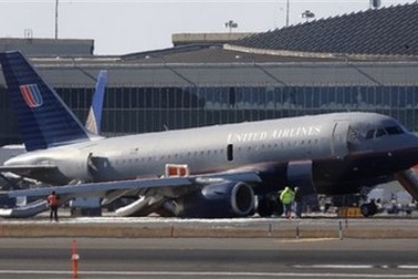 Mỹ: Thiếu bánh, máy bay vẫn hạ cánh an toàn