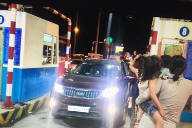 Vụ VEC cấm ô tô đi trên cao tốc: Không có căn cứ và vô pháp?