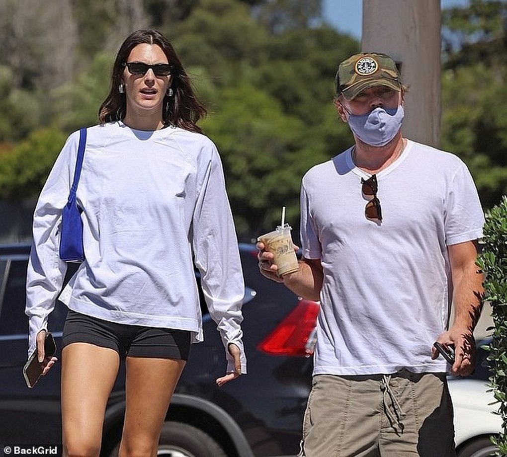 Nhan sắc người đẹp vừa khóa môi và đi ăn kem với Leonardo DiCaprio - 2 Nhan sắc người đẹp vừa khóa môi và đi ăn kem với Leonardo DiCaprio - 2