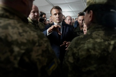 Hàng chục lính tinh nhuệ Ukraine đào ngũ khi đang huấn luyện ở Pháp