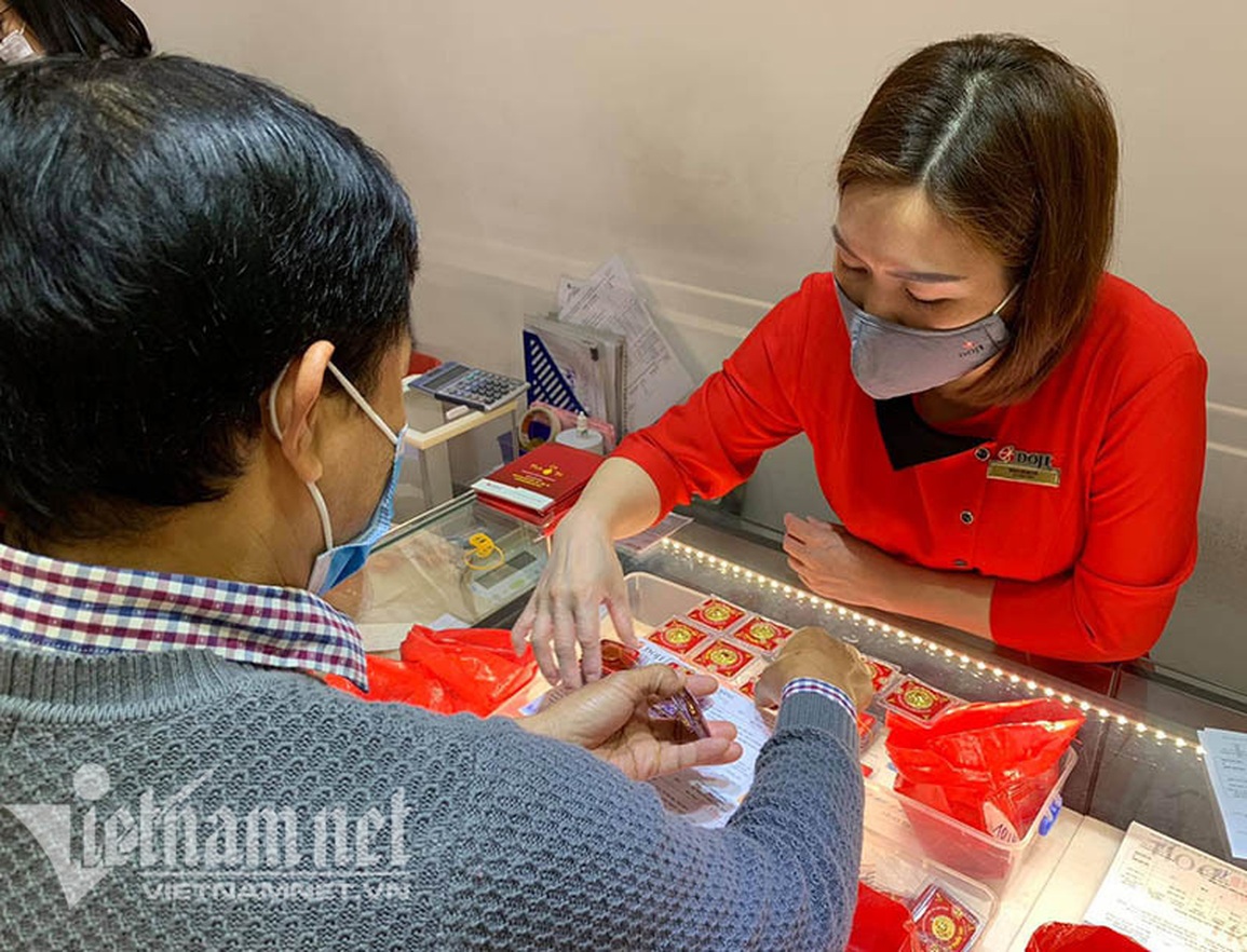 Nguy cơ phía trước: Dự báo sốc, giá vàng về 36 triệu đồng/lượng - 2 Nguy cơ phía trước: Dự báo sốc, giá vàng về 36 triệu đồng/lượng - 2