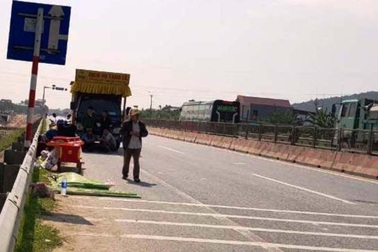 Đôi nam nữ thương vong trên đường đi bê tráp cưới về