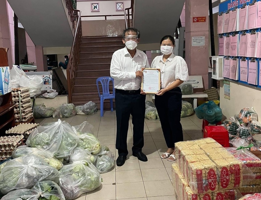 Nhà giáo Nhân dân chuyên lo chuyện bao đồng mùa dịch - 4 Nhà giáo Nhân dân chuyên lo chuyện bao đồng mùa dịch - 4