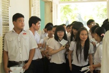 Hồi hộp bước vào môn thi tốt nghiệp đầu tiên