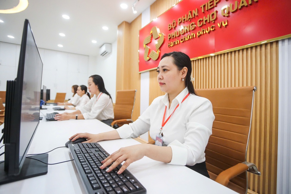 TPHCM thi đua xây dựng công sở hiện đại, công chức chuyên nghiệp - 3 TPHCM thi đua xây dựng công sở hiện đại, công chức chuyên nghiệp - 3