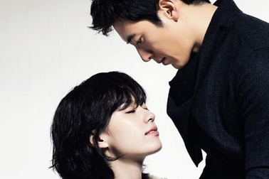 Nàng Dong Yi lập kỷ lục hôn tới 13 bạn diễn trong phim mới