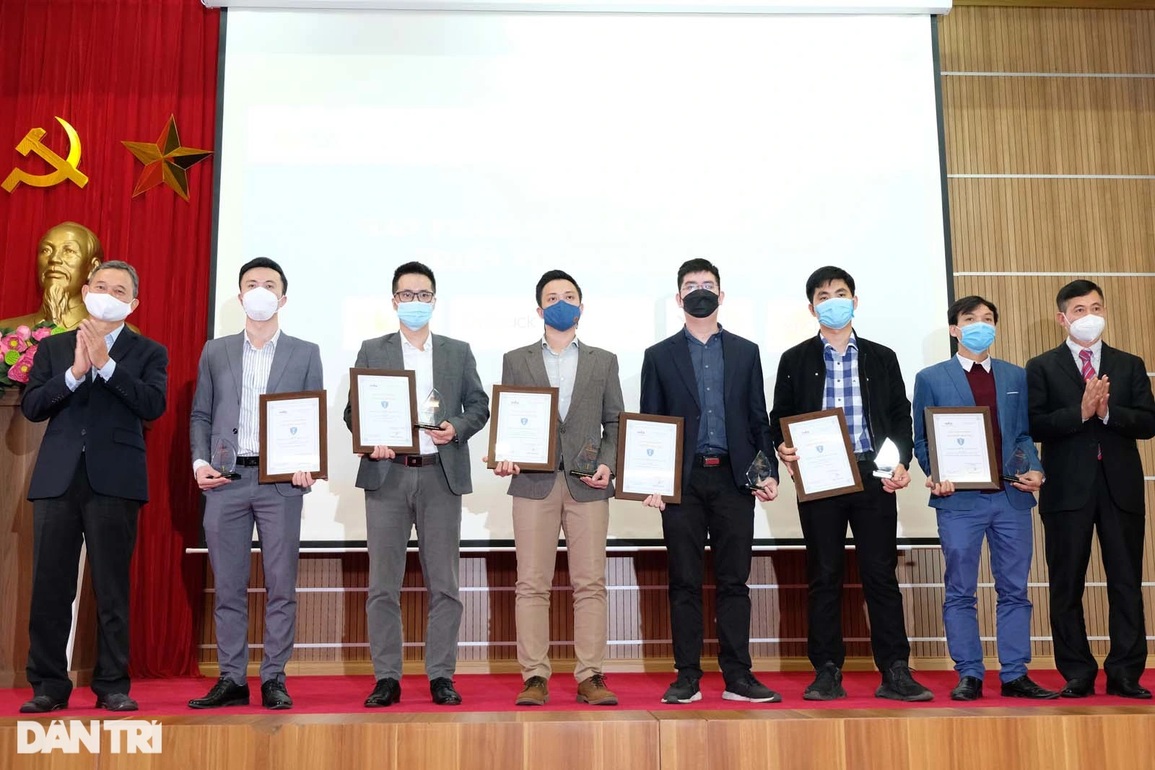 Chìa khóa vàng 2021 trao cho 16 doanh nghiệp, tổ chức trong lĩnh vực ATTT - 3 Chìa khóa vàng 2021 trao cho 16 doanh nghiệp, tổ chức trong lĩnh vực ATTT - 3