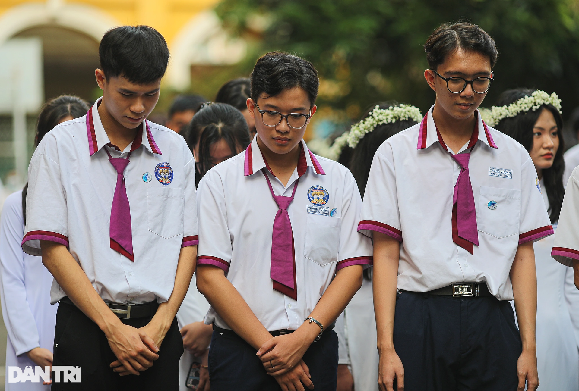 Khoảnh khắc nữ sinh Trưng Vương tinh khôi, rạng rỡ trong lễ trưởng thành - 4 Khoảnh khắc nữ sinh Trưng Vương tinh khôi, rạng rỡ trong lễ trưởng thành - 4